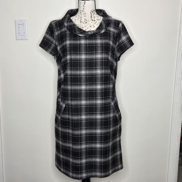 FRENCH CONNECTION Black and Gray Plaid Short Sleeve Cowl Neck Dress Pockets 8 - Picture 1 of 11